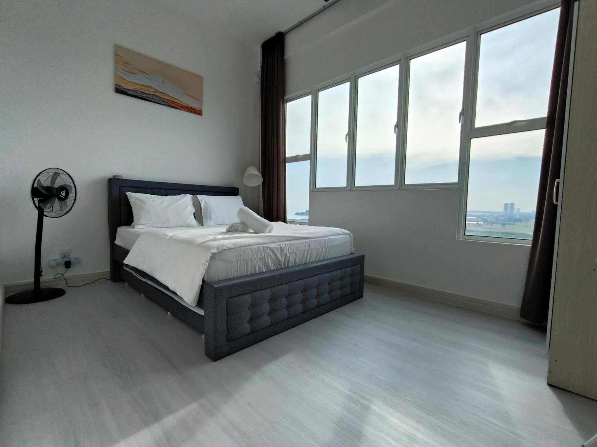 Amber Cove - Luxury Design By Luxpro Management - 6~7 Pax Apartment *